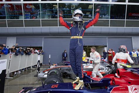youngest f1 academy driver